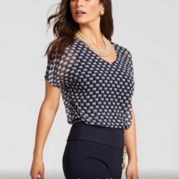 Cabi 5345 Elephant Parade Blouse Navy Size Small - Picture 1 of 7